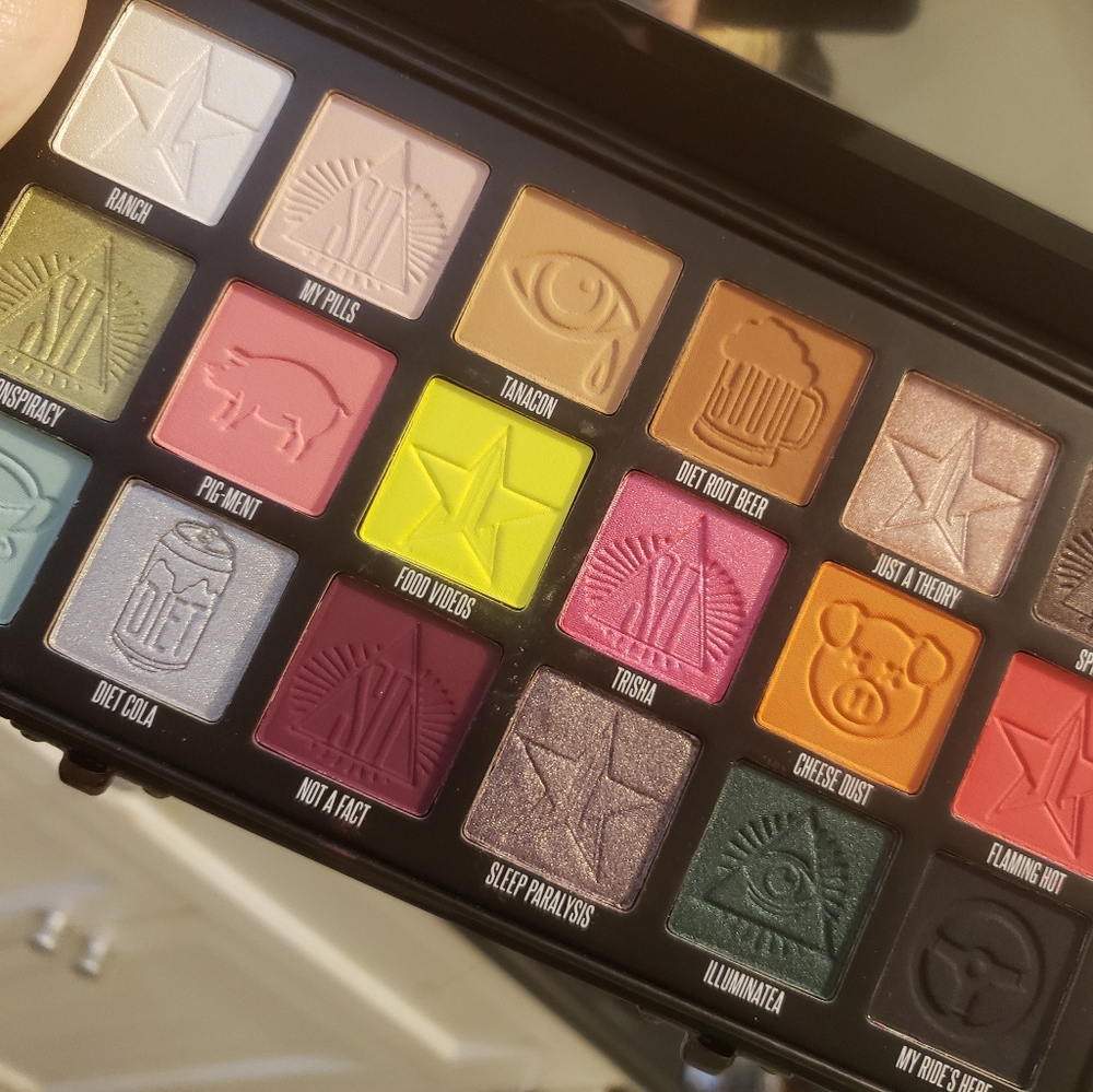 Jeffree Star x Shane Dawson Conspiracy Pallette